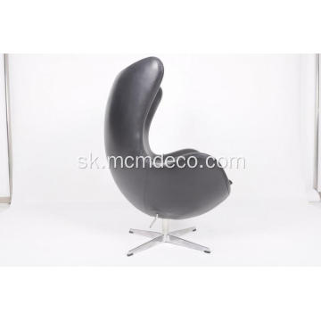 Kožená stolička na vajíčko v čiernej farbe